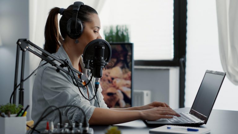 professional recording an online course