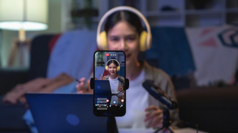 live streaming social media online course