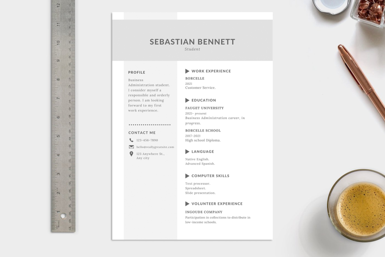 canva-grey-and-white-simple-internship-cv-template