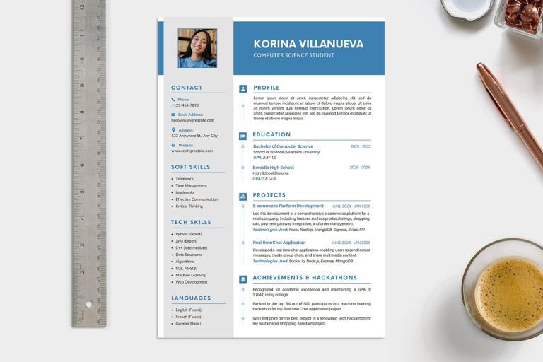 canva-blue-and-write-professional-internship-cv-template