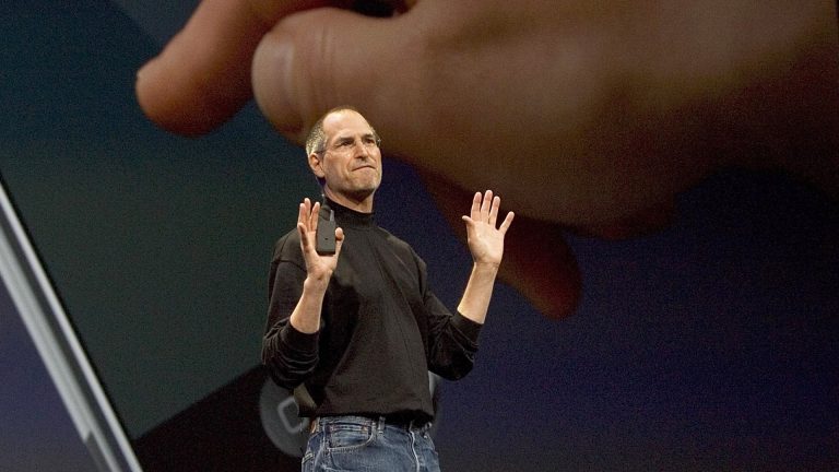 Steve Jobs's iPhone launch sales presentation