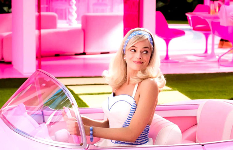 Mattel: campaña en redes sociales de la película Barbie escena de la película barbie como ejemplo de contenido de marca