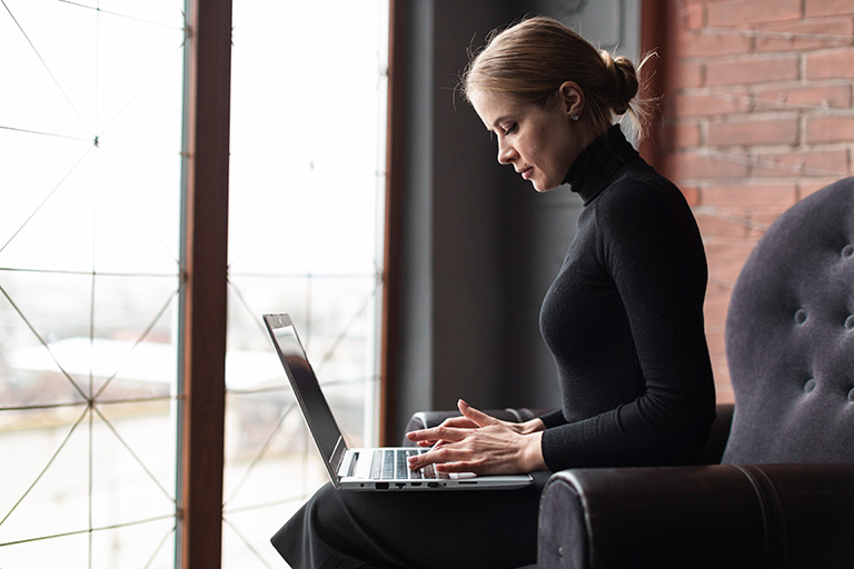 Company marketing on social media company executive publishing an article on social media